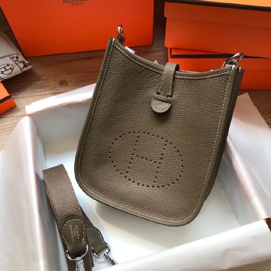 Evelyne Messenger Bag H1 PD04062503