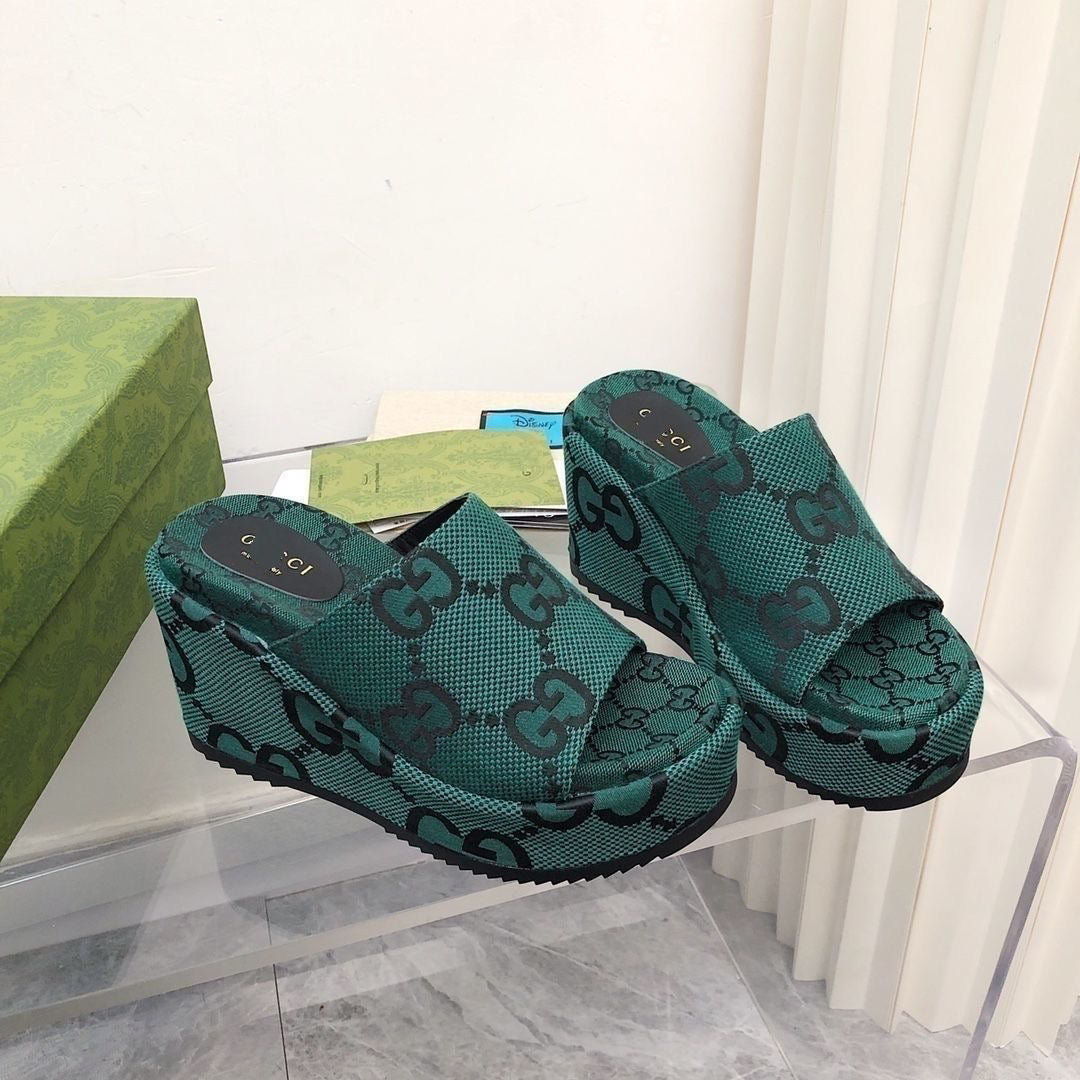 24 Ladies Fashion Luxury Slippers PD0424041201