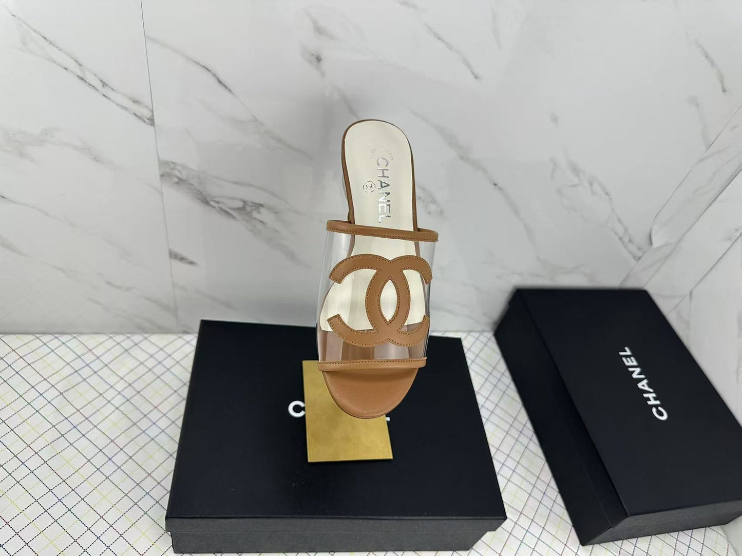 Luxury and fashionable versatile high heel sandals 0425041301