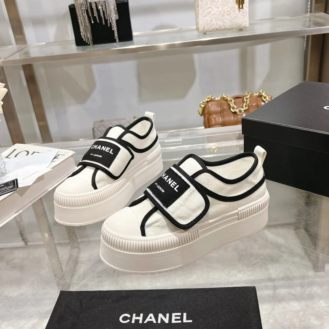Thick soled canvas cookie shoes 1024092930