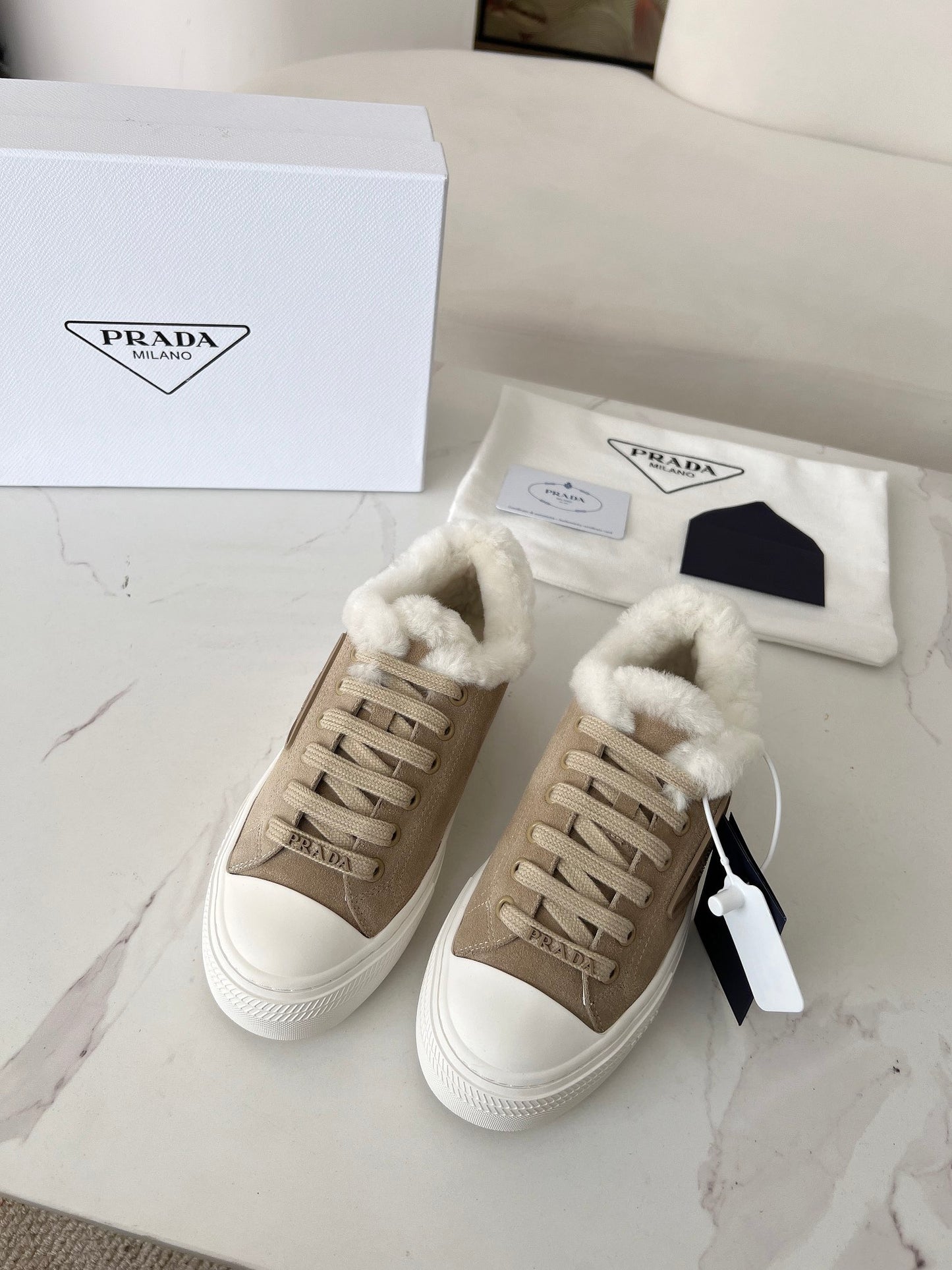 24 Autumn and Winter New Triangle Logo Wool Casual Women's Shoes XC0424101414