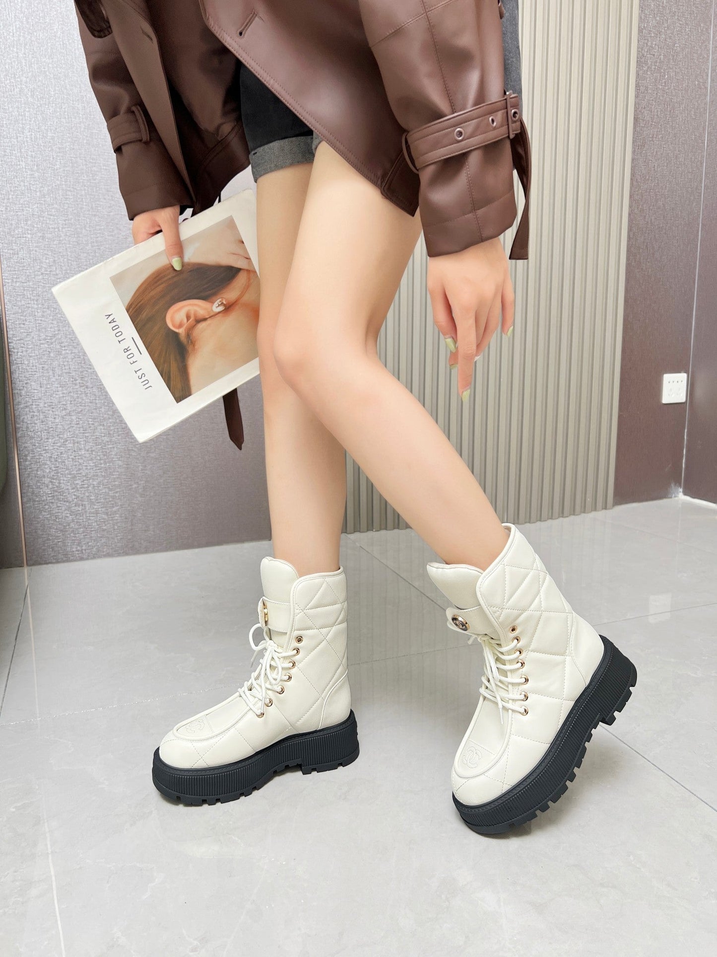 24 New Fall and Winter Fashion Women's Boots 0424090214