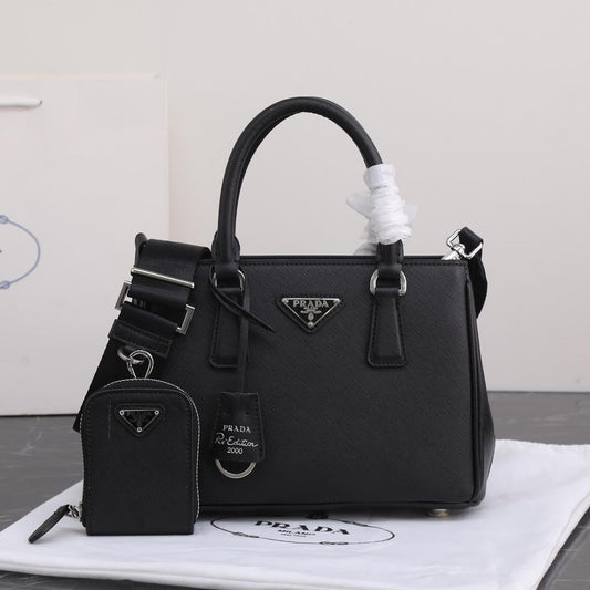 The latest hit three-in-one killer bag for women 2404082101